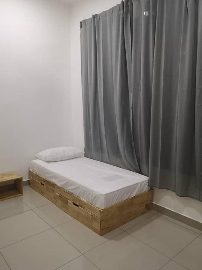 Aiyu Homestay, Conezion, Ioi Resort Putrajaya Exterior foto